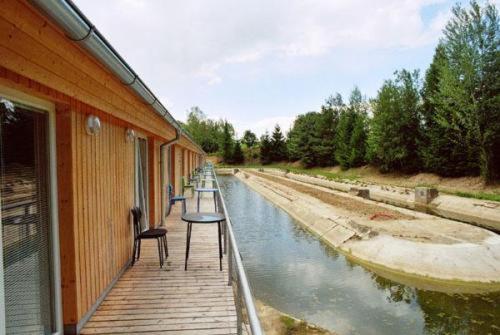 Motel Дачице Екстер'єр фото